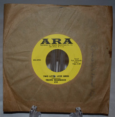 TRAVIS WAMMACK Two Little Love Birds / Don’t Cry No More Ara ’60s Soul Rock 45