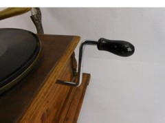 His Master’s voice RCA Victrola 1906 w/ recorder not working.