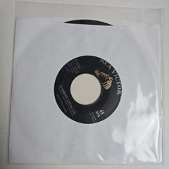 Skeeter Davis Somebody Loves You/End Of The World 45 RPM 7″ Rca Victor 47-8098