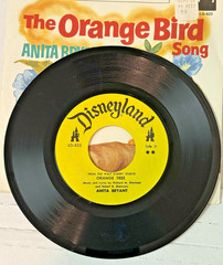 4 VTG 1971 DISNEYLAND 45 VINYL RECORDS INC THE ORANGE BIRD SONG LG-823 NM (-)