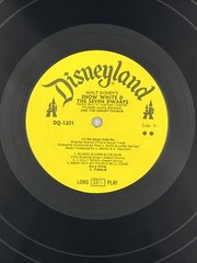 Walt Disney Snow White and the Seven Dwarfs Vinyl Disneyland LP 1963 DQ-1201 EX