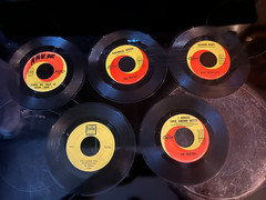 The Beatles 6 record lot with picture sleeves