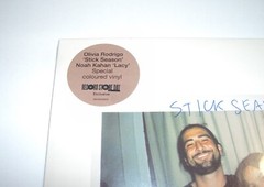 Olivia Rodrigo & Noah Kahan VINYL – Stick Season / Lacy – RSD 2024 7″ Mauve