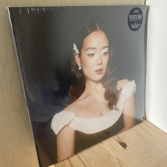 IN HAND Laufey – Bewitched Goddess Edition Navy Double Vinyl *SIGNED PRINT*