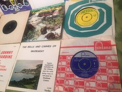 25 x SCOTTISH & IRISH FOLK & TRADITIONAL 7″ SINGLES 1955-1985 JOB LOT