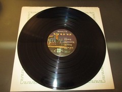 2 Kansas Vinyl LP’s – Monolith & Song for America – both Kirshner – both in VGC