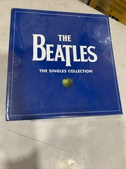 BEATLES (THE) – THE BEATLES SINGLES (23X7″) NEW VINYL