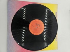 Mahavishnu Orchestra – Birds Of Fire ~ Vintage IMPORT LP CBS/Sony – SOPL-175