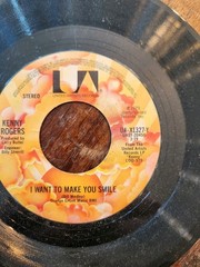 Lot of 11 45rpm Vinyl Records 7” Vintage Gilder, Rodgers, Honey, Commodores Pics