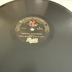 1920 JAZZ Vertical PATHE 22371 78 rpm GREEN BROTHERS “Dancing Honeymoon” V+
