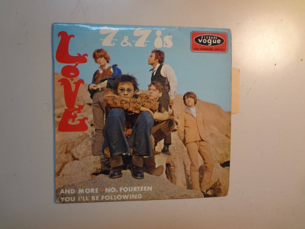 LOVE: (w/Arthur Lee) 7 And 7 Is + 3-France 7″ 66 Disques Vogue INT. 18095 EP PCV