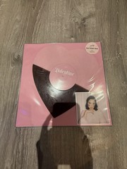 Laufey Valentine 7″ Chocolate Strawberry Heart Shaped Vinyl Ships Now NEW