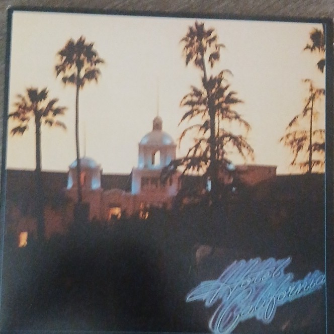 Eagles Hotel California Asylum Records 12″ Black Vinyl LP 33 RPM Rock Sleeve
