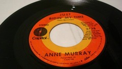 LOT OF 10 1970s 45 RPM EASY LISTENING H. REDDY, A. MURRAY, W. NEWTON, OCEAN