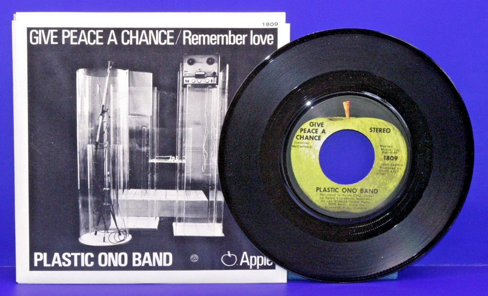 JOHN LENNON Give Peace A Chance 45 RPM w/PS APPLE 1809 NM/UNPLAYED