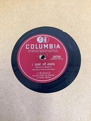 VINTAGE 1950’S RED 78 RECORD ALBUM BOOK WITH 9 SHELLAC RECORDS Decca, Capital