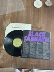 BLACK SABBATH- MASTER OF REALITY OG 1971 LP WB BS2562 EMBOSSED COVER GREEN LABEL