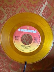 Men At Work Down – Under Yellow Colored Vinyl 45 RPM Canada Columbia C4-4312