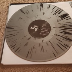 KISS – Icon (2023) LP 12″ Gray/Black Splatter Colored Vinyl Mercury