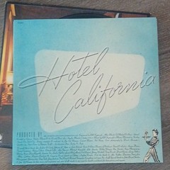 Eagles Hotel California Asylum Records 12″ Black Vinyl LP 33 RPM Rock Sleeve