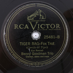 Benny Goodman – Whispering / Tiger Rag – Repress 78 rpm Record Hollywood 25481