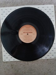 Olivia Newton-John’s Greatest Hits – 1977 MCA Records MCA-3028 Vinyl LP VG+/EX!