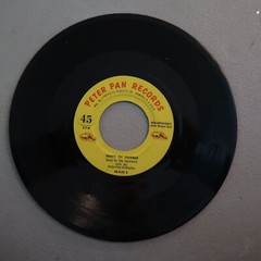 PETER PAN RECORDS GOD REST YE MERRY-FROSTY THE SNOWMAN VINYL 45 VG 2-59
