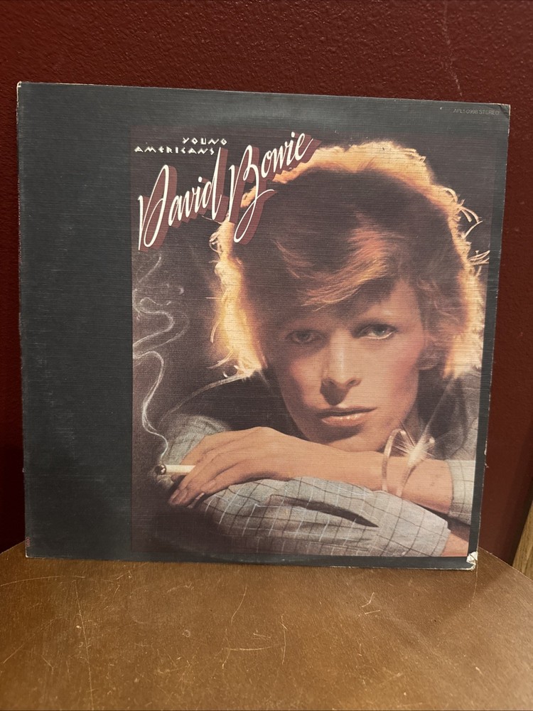 DAVID BOWIE Young Americans RCA LP G textured cover j