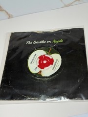 Vintage Beatles 45 Record Lot w/ 20 Singles & Carrying Case Capitol Records