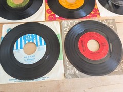 Vintage Lot 45 RPM Records & Sleeves Beatles Elvis Bee Gees Manfred Mann