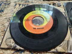 The Beatles I Want To Hold Your Hand Capitol 5112 45 RPM IAM Scranton PS VG