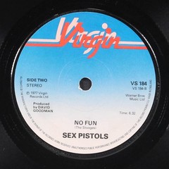 SEX PISTOLS: pretty vacant / no fun VIRGIN 7″ Single 45 RPM United Kingdom