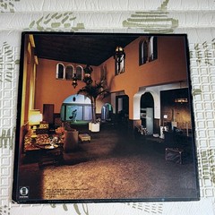 Eagles Hotel California Asylum 7E-1084 12″ Vinyl LP Stereo 33RPM 1976