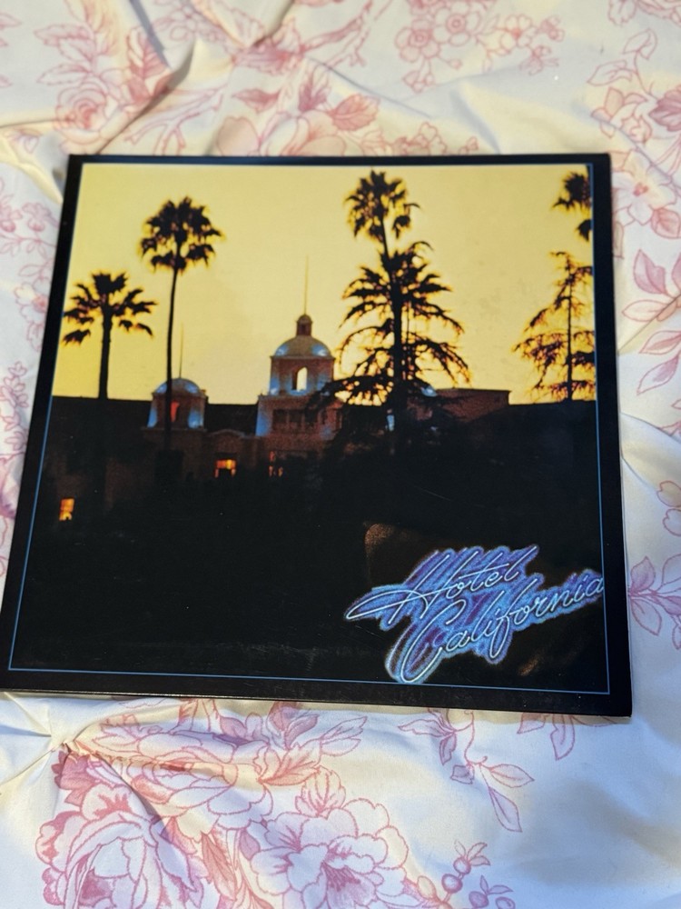 (2014) Eagles Hotel California LP 12″ Black Vinyl 33 RPM Rock Asylum Records