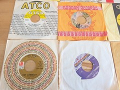 Vtg Lot 45 RPM Records & Sleeves Nat Adderley Kingpins Isley Bros Grass Roots