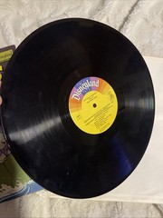 Walt Disney 33rpm LP Vinyl 12-inch Disneyland Records #1369 The Rescuers