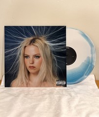 Reneé Rapp | “Snow Angel” — Blue Wave Vinyl LP — Limited Edition & Sold Out