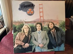 America,, 1975 VG+ vinyl lp..BS2852