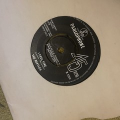 Beatles And Related singles 7″ X 10 Play Tested Good Condition Freepost