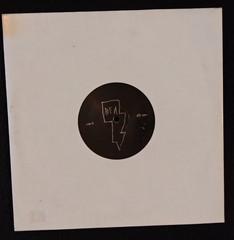 JUAN MACLEAN DER HALF-MACHINE I ROBOT LESS THAN HUMAN DFA RECORDS 2004 10″ SINGL