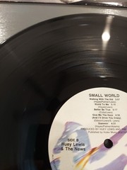Huey Lewis and the News – Smallworld (1988) LP Vinyl, VG+, MASTERDISK PRESSING