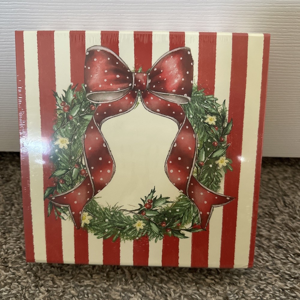 A Very Laufey Holiday Expandable Boxset Christmas Vinyls + Icelandic Recipe Card