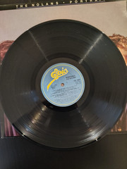THE NOLANS – PORTRAIT – EPIC 1980s LP Top 40 pop