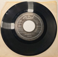 WINGS – LET ‘EM IN / BEWARE MY LOVE 7″ SINGLE 45 RPM 1976 STEREO PAUL MCCARTNEY