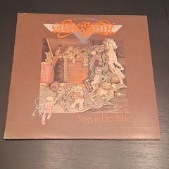 Aerosmith Toys in the Attic 12″ Black Vinyl LP Rock HAS A SLIGHT SCRATCH
