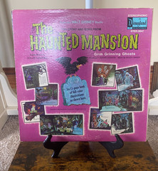 Walt Disney Studio Disneyland Haunted Mansion 1969 Stereo LP STER-3947 Book