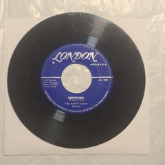 The Betty Smith Group – Bewitched/ Hand Jive – London 45 RPM Record