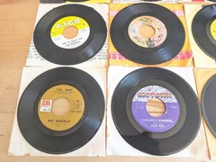 Vtg Lot 45 RPM Records & Sleeves Nat Adderley Kingpins Isley Bros Grass Roots