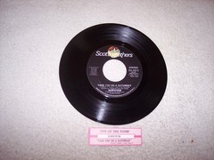 45–SURVIVOR–EYE OF THE TIGER / TAKE YOU ON A SATURDAY w JUKE BOX STRIP PS