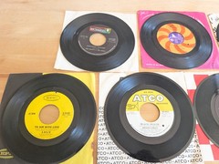 Vtg Lot 45 RPM Records & Sleeves Nat Adderley Kingpins Isley Bros Grass Roots